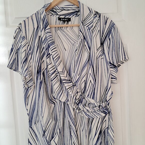 DKNY Women's Short-Sleeve Cream & Blue Geometric Print blouse with wrap front - Picture 5 of 9